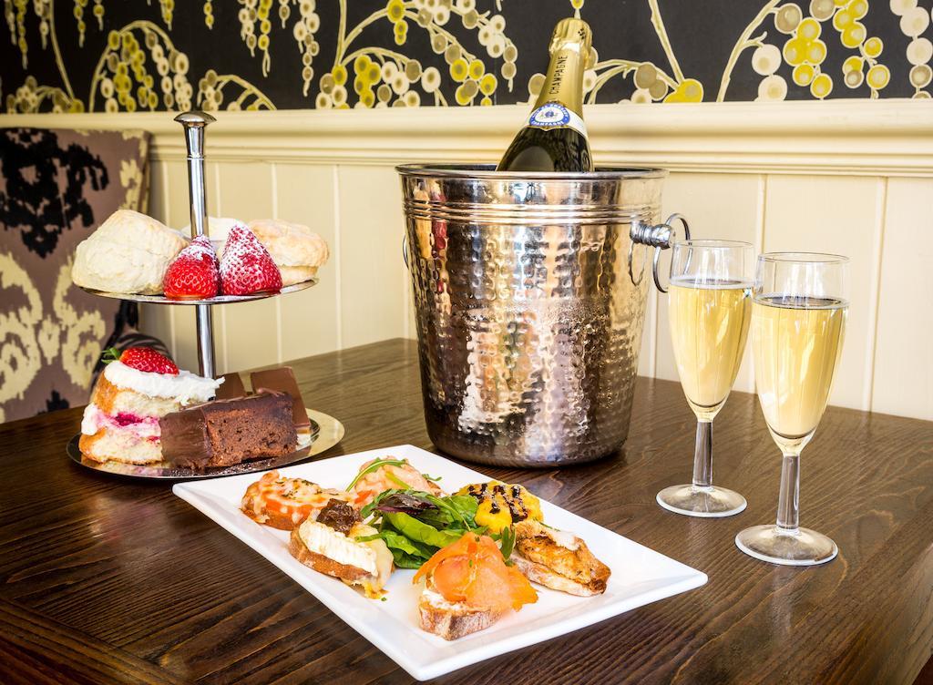 The Lounge Hotel & Bar 펜리스 외부 사진